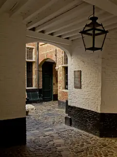 El callejón Vlaeykensgang, en Amberes
