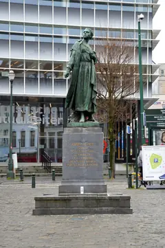 La estatua de Gabrielle Petit, en Bruselas